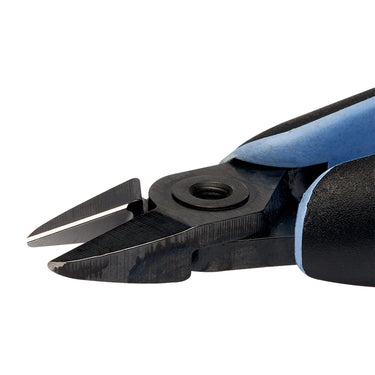 Close-up angled view of the Lindstrom RX 8150 micro-bevel cutting edge.