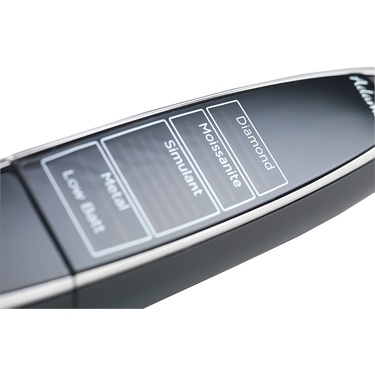 Close-up of Presidium Adamas display panel showing Diamond, Moissanite, and Simulant labels.