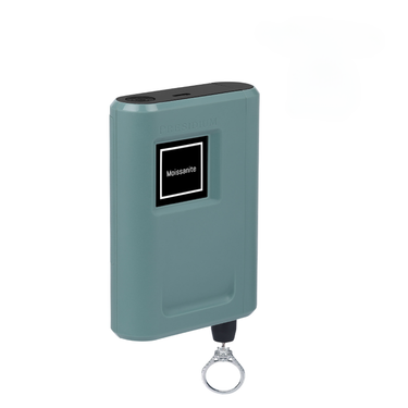 Presidium OTi tester detecting a moissanite stone on a diamond ring.